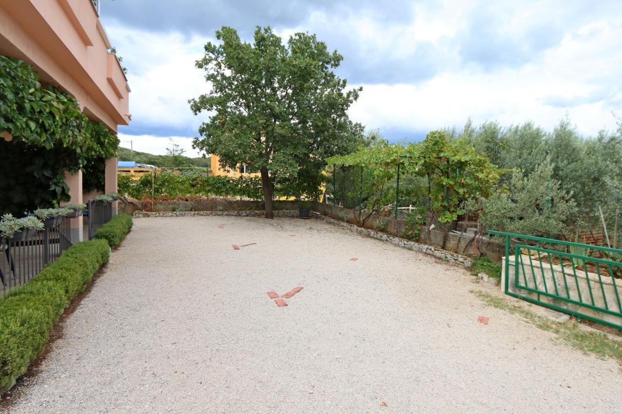 Apartments With A Parking Space Kornic, Krk - 415 Екстериор снимка